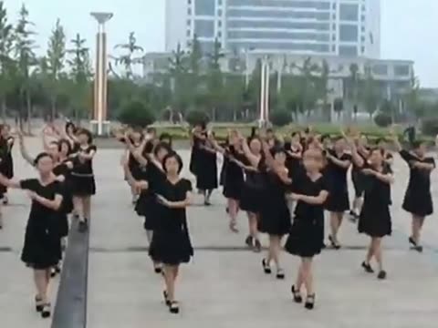 <em>广场舞你别</em>走图片_<em>广场舞你别</em>走_社会热点图